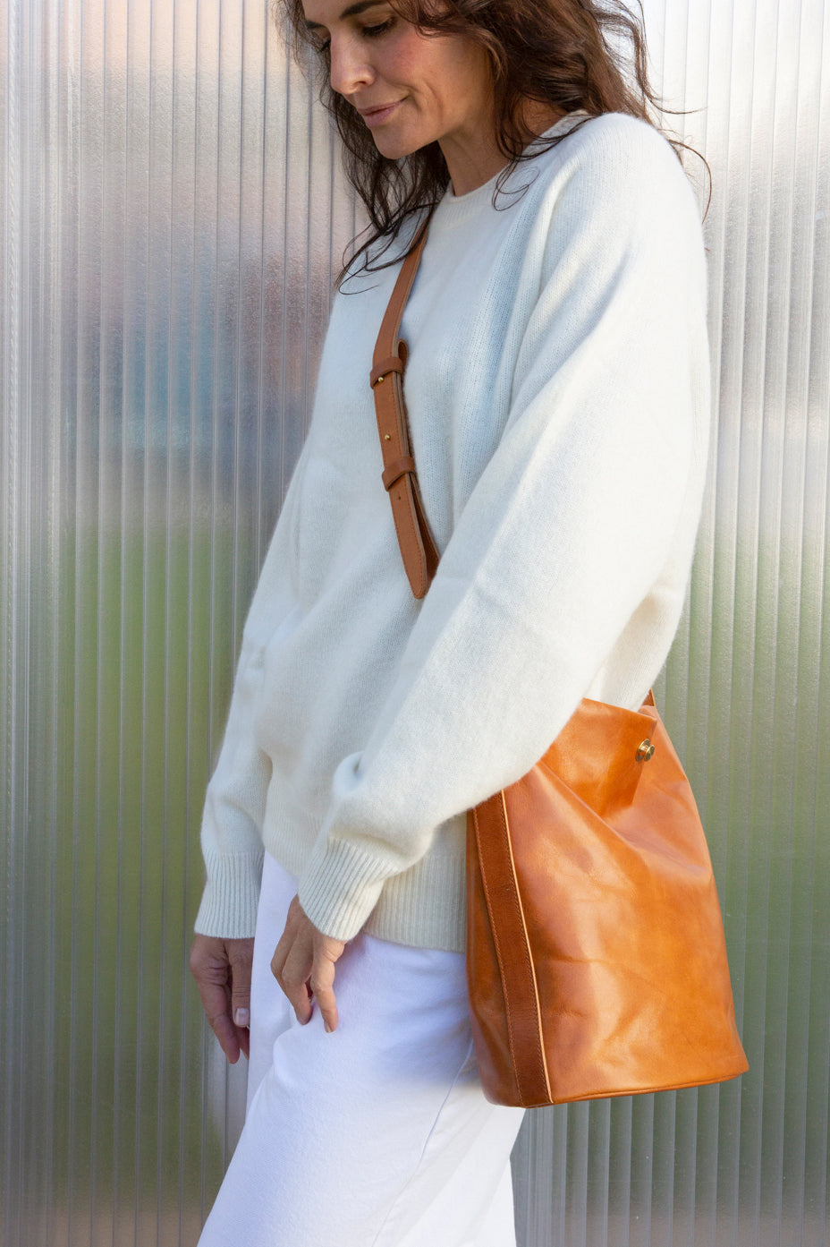 BUTTONED BUCKET BAG