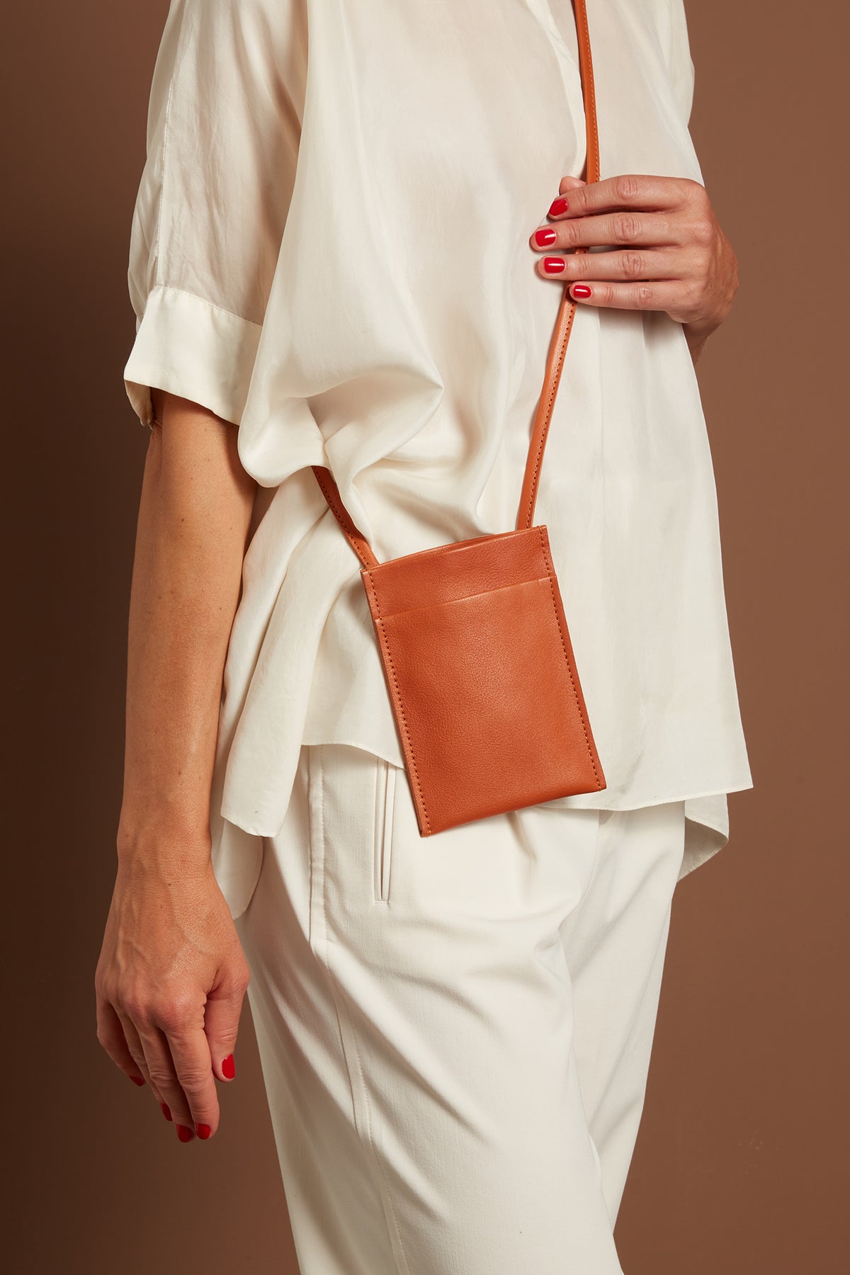 CROSSBODY CELLPHONE CASE