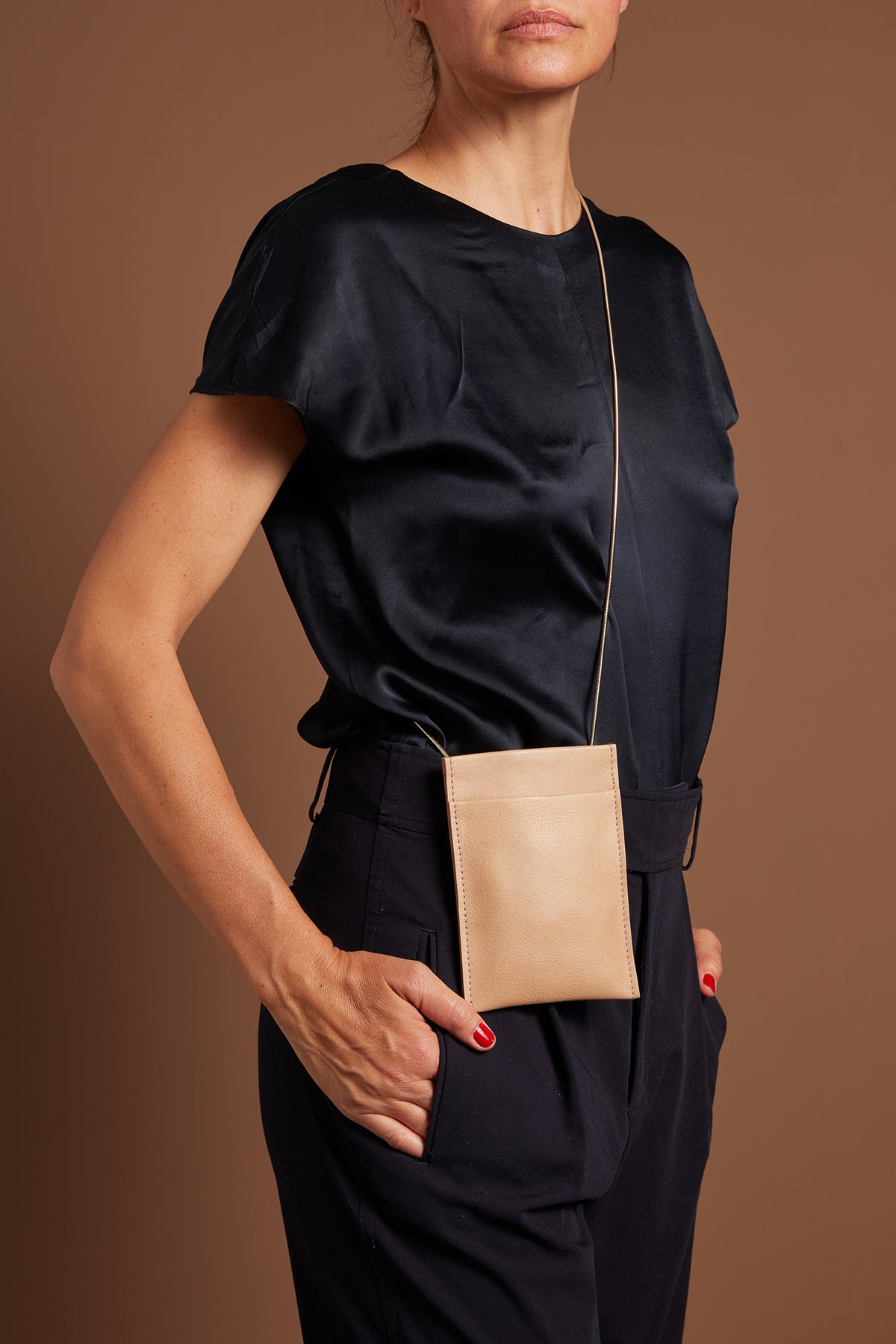 CROSSBODY CELLPHONE CASE