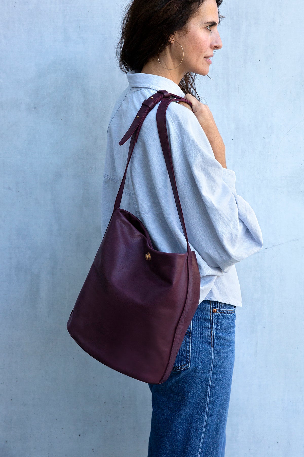 BUTTONED BUCKET BAG