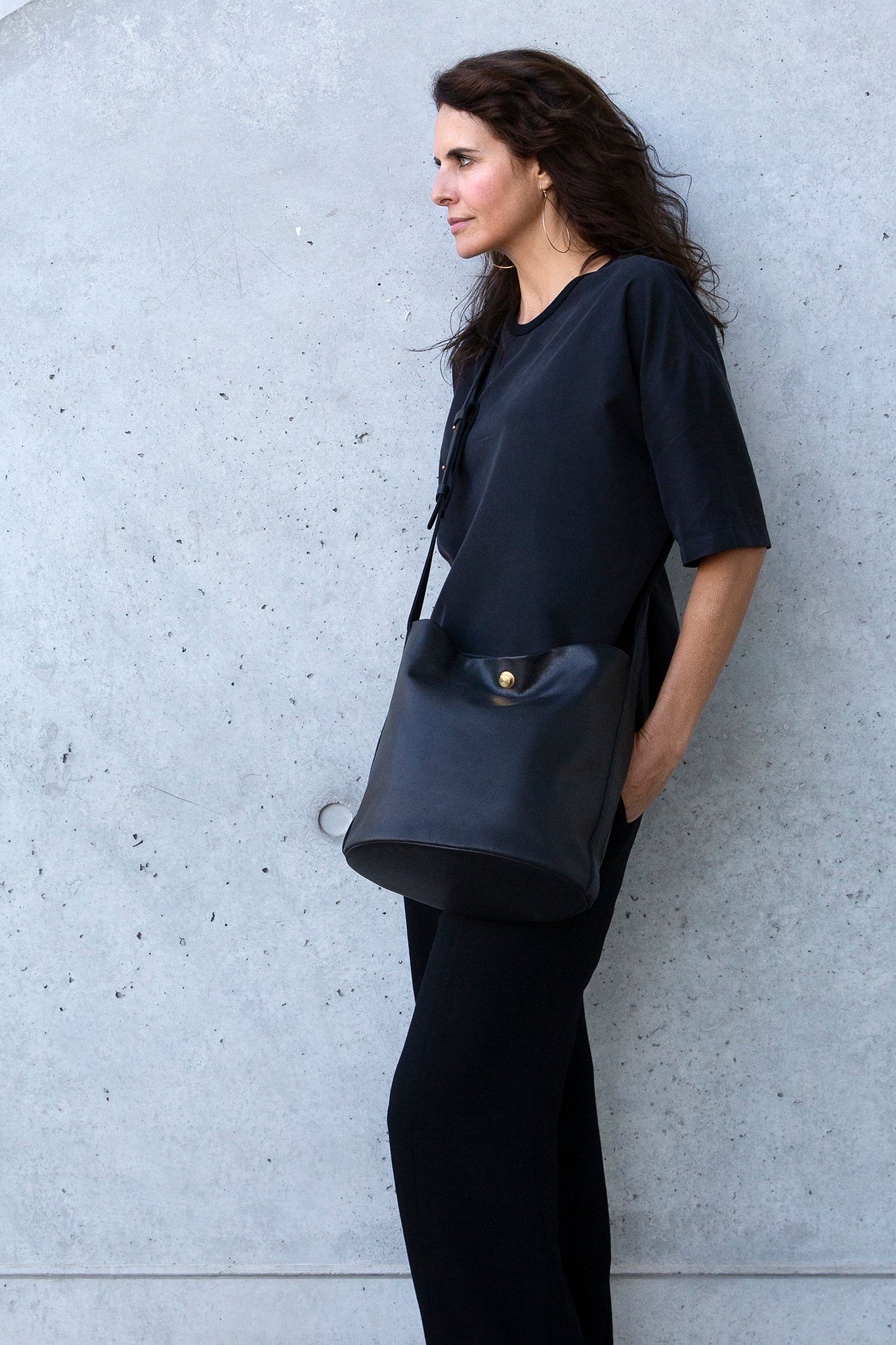 BUTTONED BUCKET BAG
